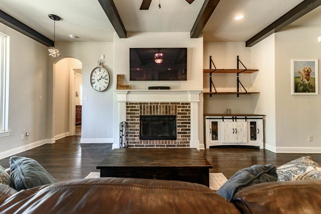 1305 Chisholm Trail Court, Midlothian, TX 76065