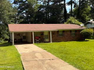 134 Cherry Hill Drive, Jackson, MS 39212