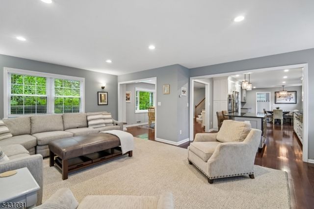 65 Coddington Dr, New Providence Boro, NJ 07974