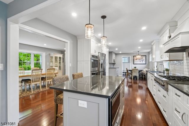 65 Coddington Dr, New Providence Boro, NJ 07974