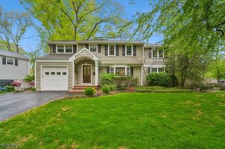 65 Coddington Dr, New Providence Boro, NJ 07974