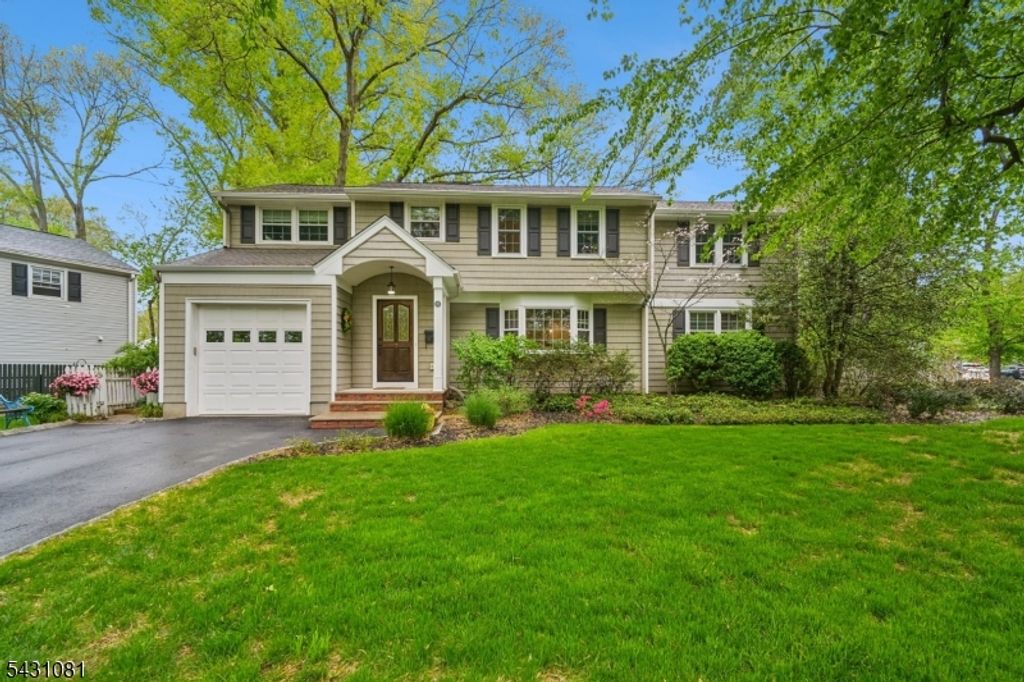 65 Coddington Dr, New Providence Boro, NJ 07974