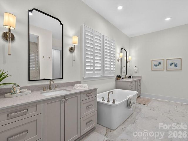 19329 Youngblood Road W 4, Charlotte, NC 28278
