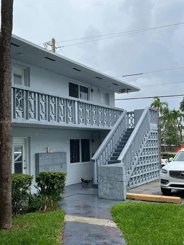 898 NW 45th Ave 42, Miami, FL 33126