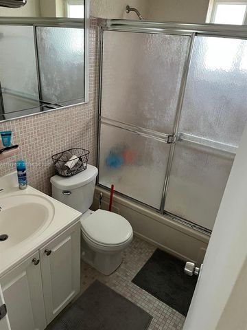 898 NW 45th Ave 42, Miami, FL 33126