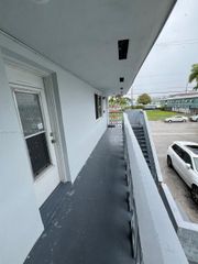 898 NW 45th Ave 42, Miami, FL 33126