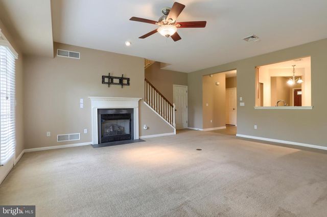 731 CREEKSIDE DR, Hummelstown, PA 17036