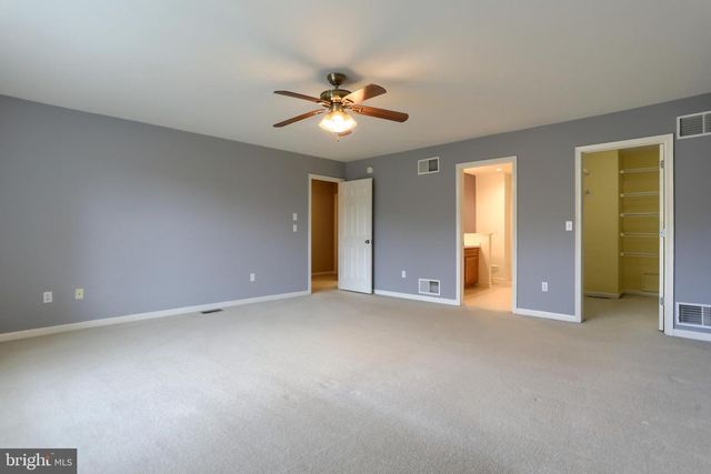 731 CREEKSIDE DR, Hummelstown, PA 17036