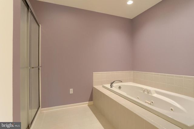 731 CREEKSIDE DR, Hummelstown, PA 17036