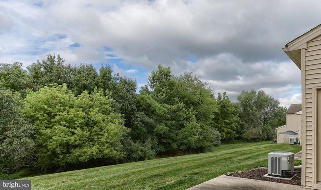 731 CREEKSIDE DR, Hummelstown, PA 17036
