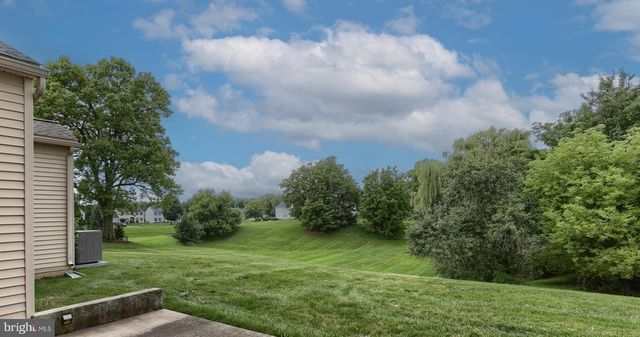 731 CREEKSIDE DR, Hummelstown, PA 17036