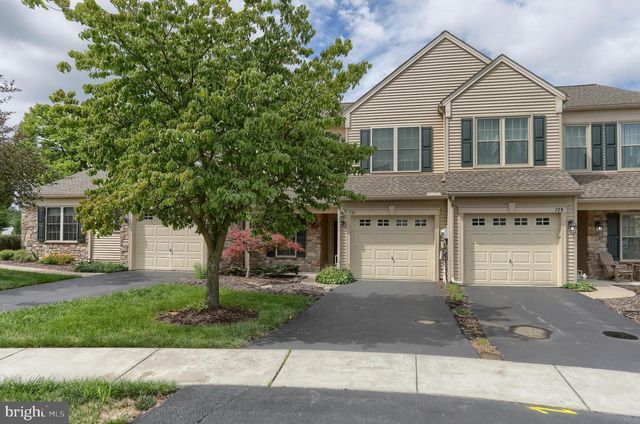 731 CREEKSIDE DR, Hummelstown, PA 17036