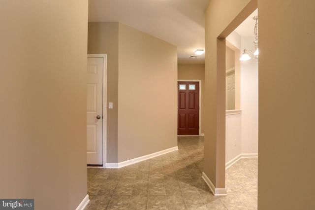 731 CREEKSIDE DR, Hummelstown, PA 17036