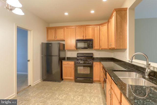 731 CREEKSIDE DR, Hummelstown, PA 17036