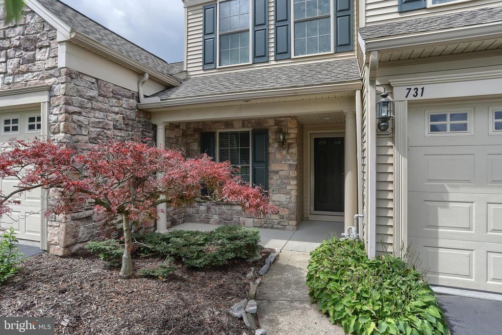 731 CREEKSIDE DR, Hummelstown, PA 17036