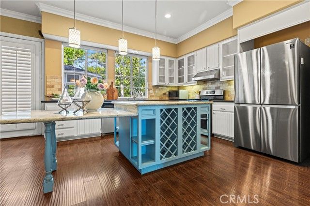 82 Winslow, Irvine, CA 92620