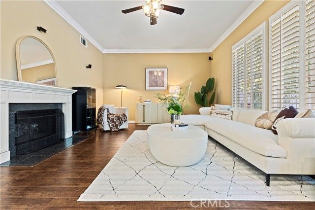 82 Winslow, Irvine, CA 92620