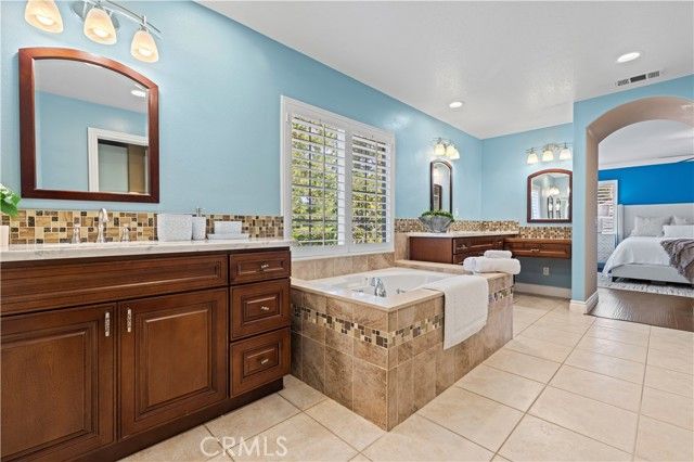 82 Winslow, Irvine, CA 92620