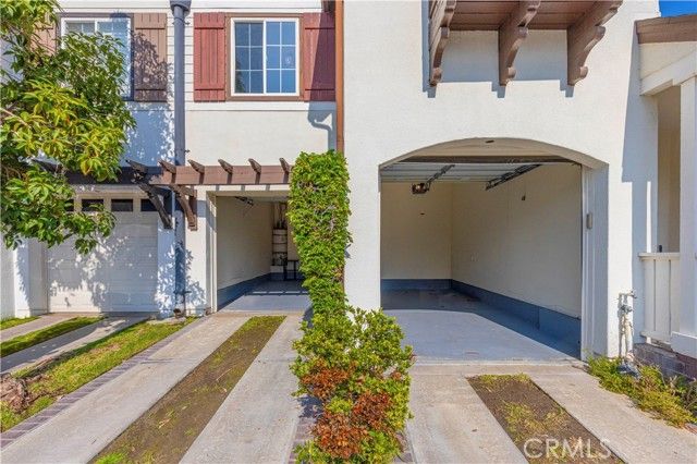 82 Winslow, Irvine, CA 92620