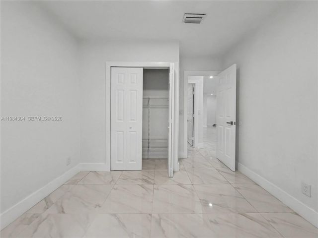 660 S Biscayne River Dr, Miami, FL 33169