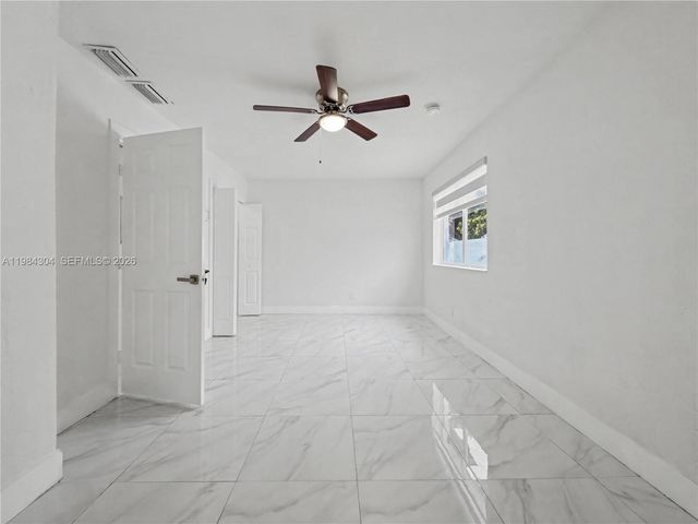 660 S Biscayne River Dr, Miami, FL 33169