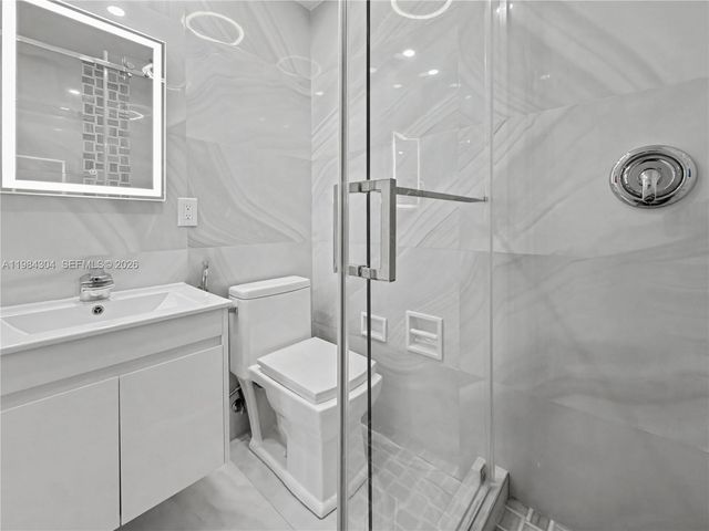 660 S Biscayne River Dr, Miami, FL 33169