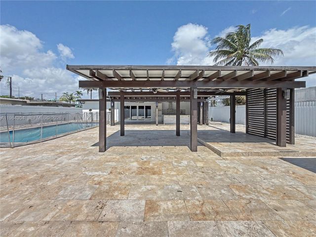 660 S Biscayne River Dr, Miami, FL 33169