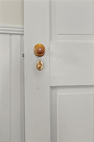 1106 West End Boulevard, Winston-salem, NC 27101