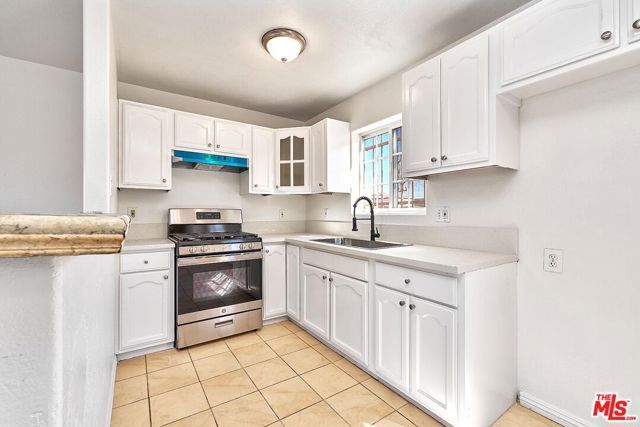 10800 S San Pedro Street, Los Angeles, CA 90061