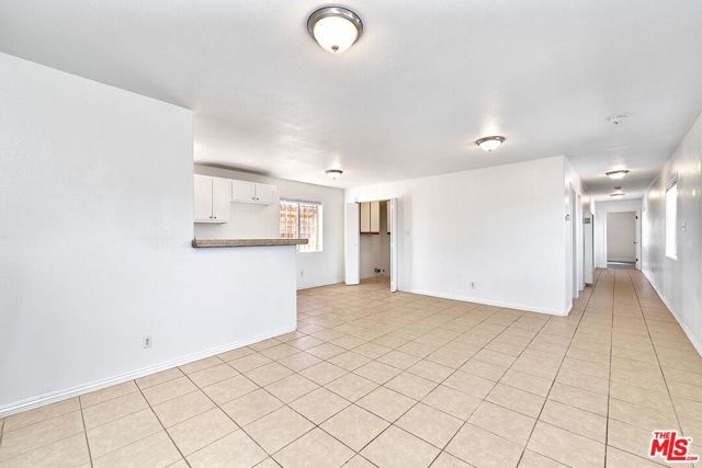 10800 S San Pedro Street, Los Angeles, CA 90061