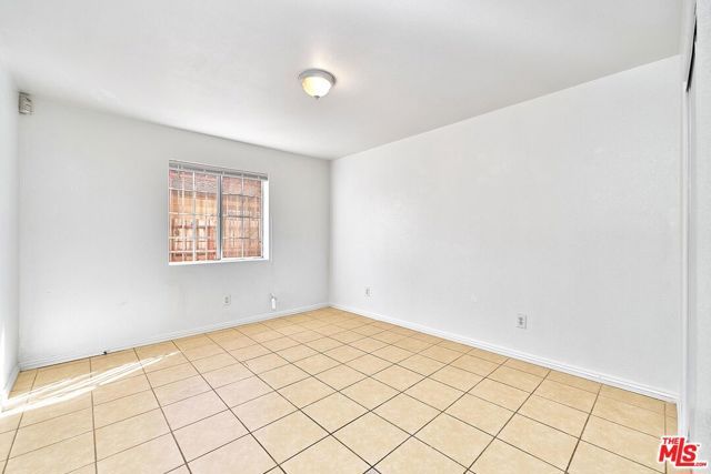 10800 S San Pedro Street, Los Angeles, CA 90061