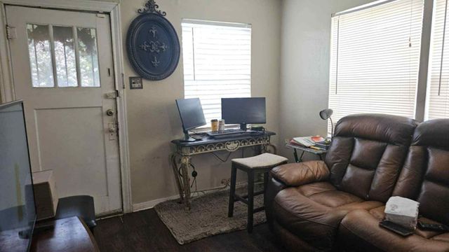 3107 Melbourne Street, Houston, TX 77026