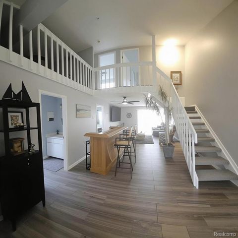 4165 Highcrest Drive, Brighton, MI 48116