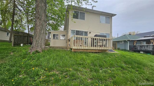 4165 Highcrest Drive, Brighton, MI 48116