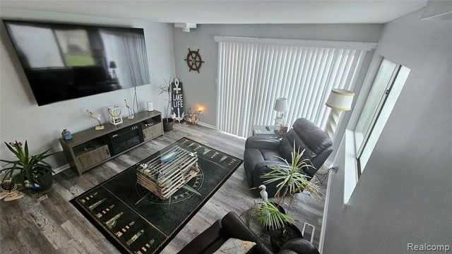 4165 Highcrest Drive, Brighton, MI 48116