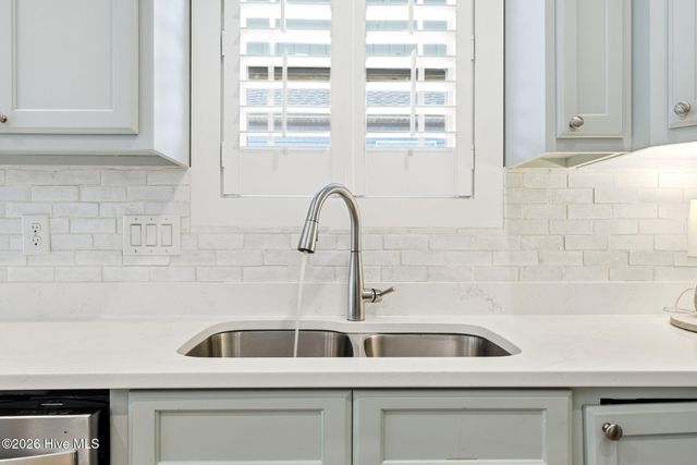 113 NE 54th Street, Oak Island, NC 28465