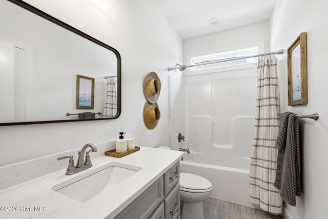 113 NE 54th Street, Oak Island, NC 28465