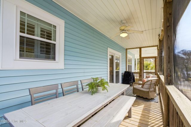 113 NE 54th Street, Oak Island, NC 28465