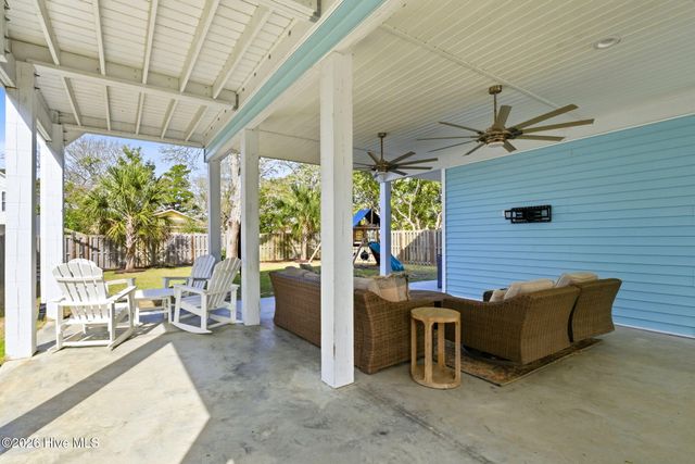 113 NE 54th Street, Oak Island, NC 28465