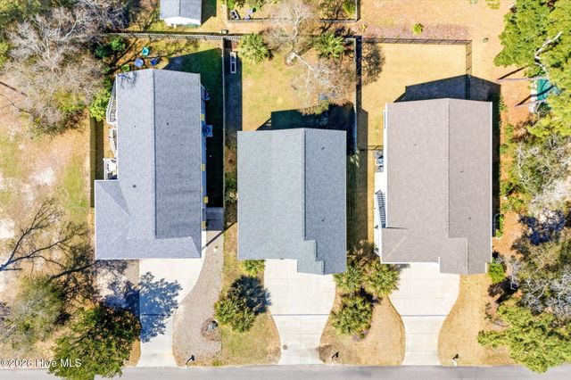 113 NE 54th Street, Oak Island, NC 28465