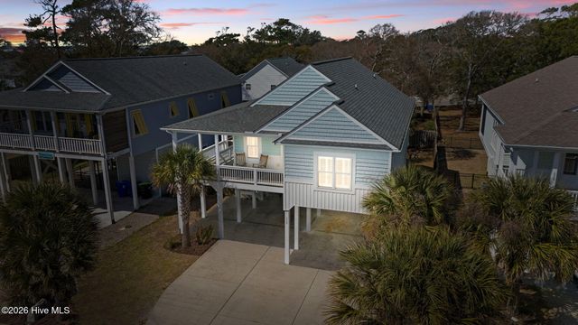 113 NE 54th Street, Oak Island, NC 28465