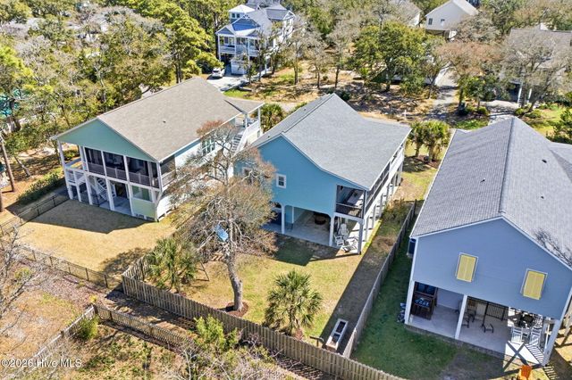 113 NE 54th Street, Oak Island, NC 28465