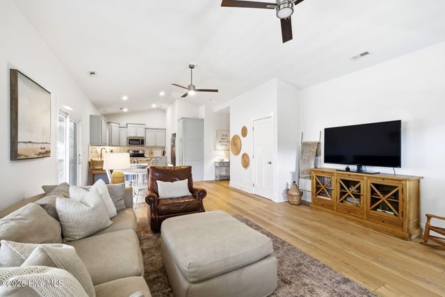 113 NE 54th Street, Oak Island, NC 28465