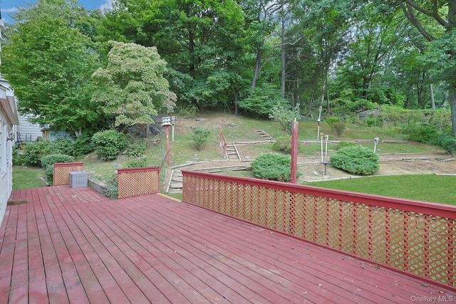 5 Seward Court, Montrose, NY 10548