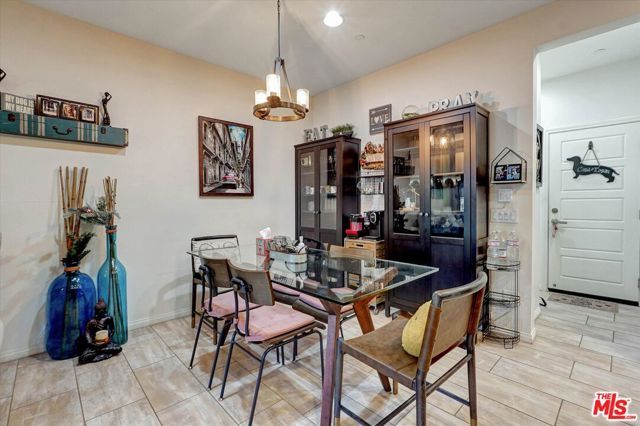 2431 Birchknoll Court 2, Simi Valley, CA 93063