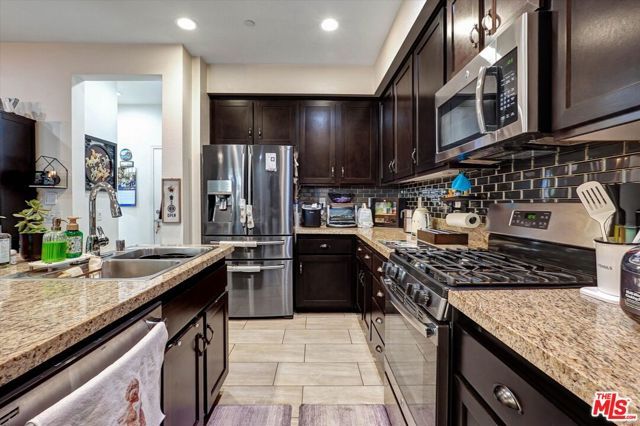 2431 Birchknoll Court 2, Simi Valley, CA 93063