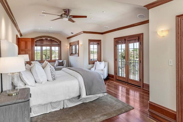 1 Redberry, Portola Valley, CA 94028