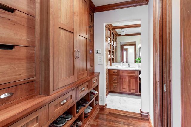 1 Redberry, Portola Valley, CA 94028