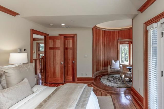 1 Redberry, Portola Valley, CA 94028