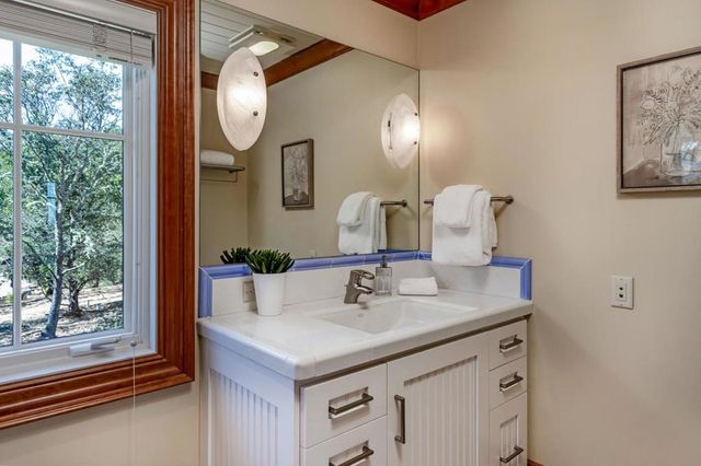 1 Redberry, Portola Valley, CA 94028